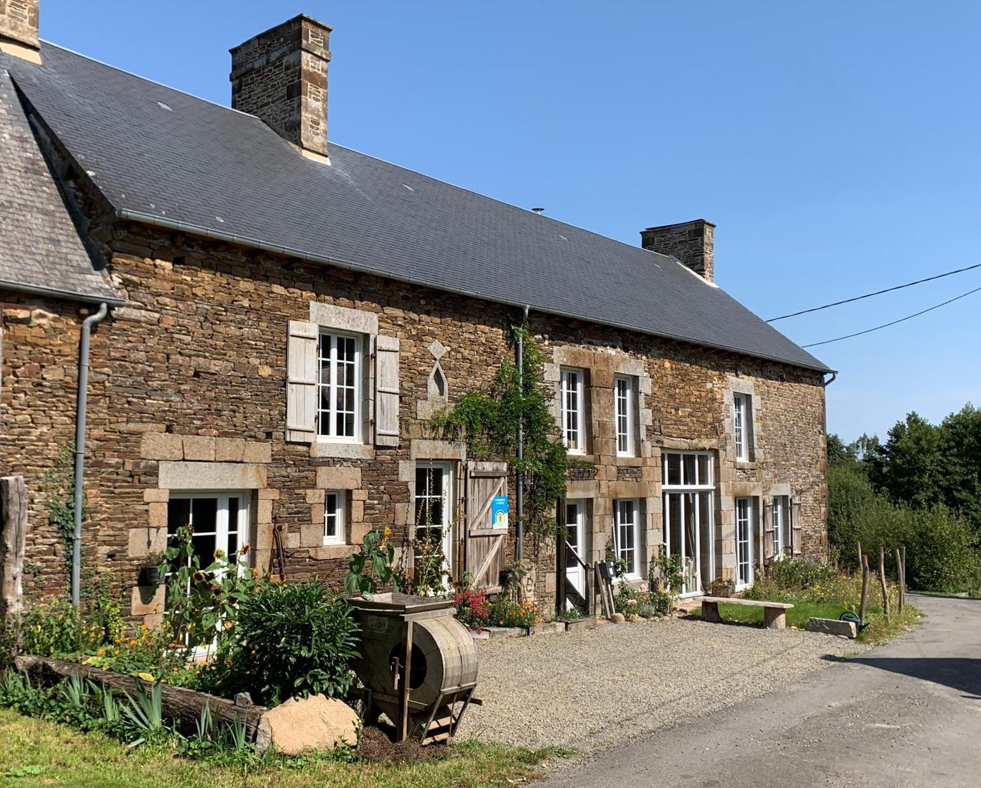 Agritourisme Abae Bed & Breakfast Sougeal Exterior photo