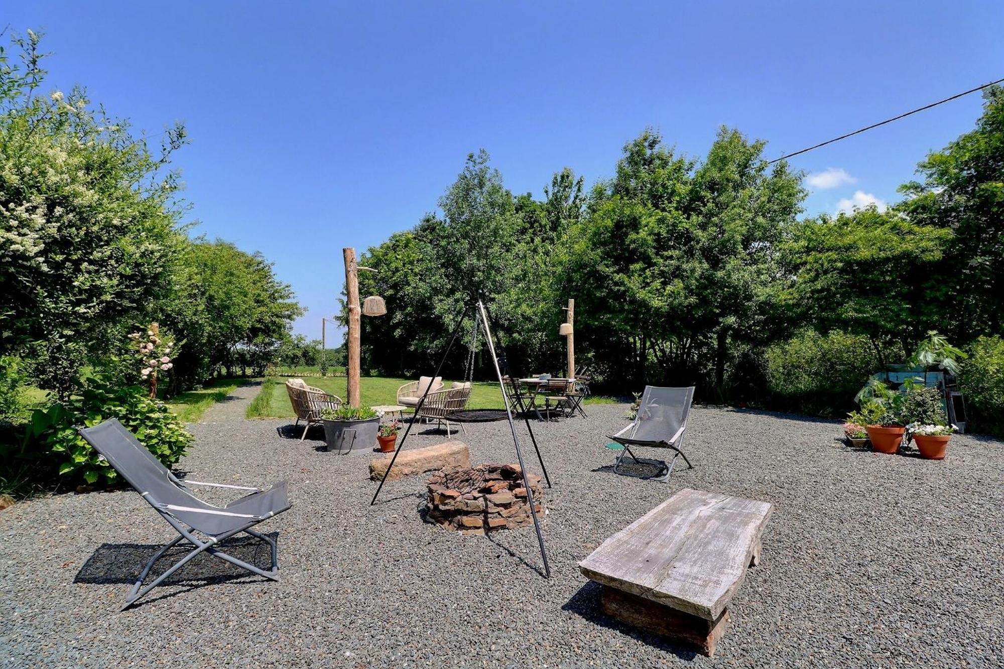 Agritourisme Abae Bed & Breakfast Sougeal Exterior photo