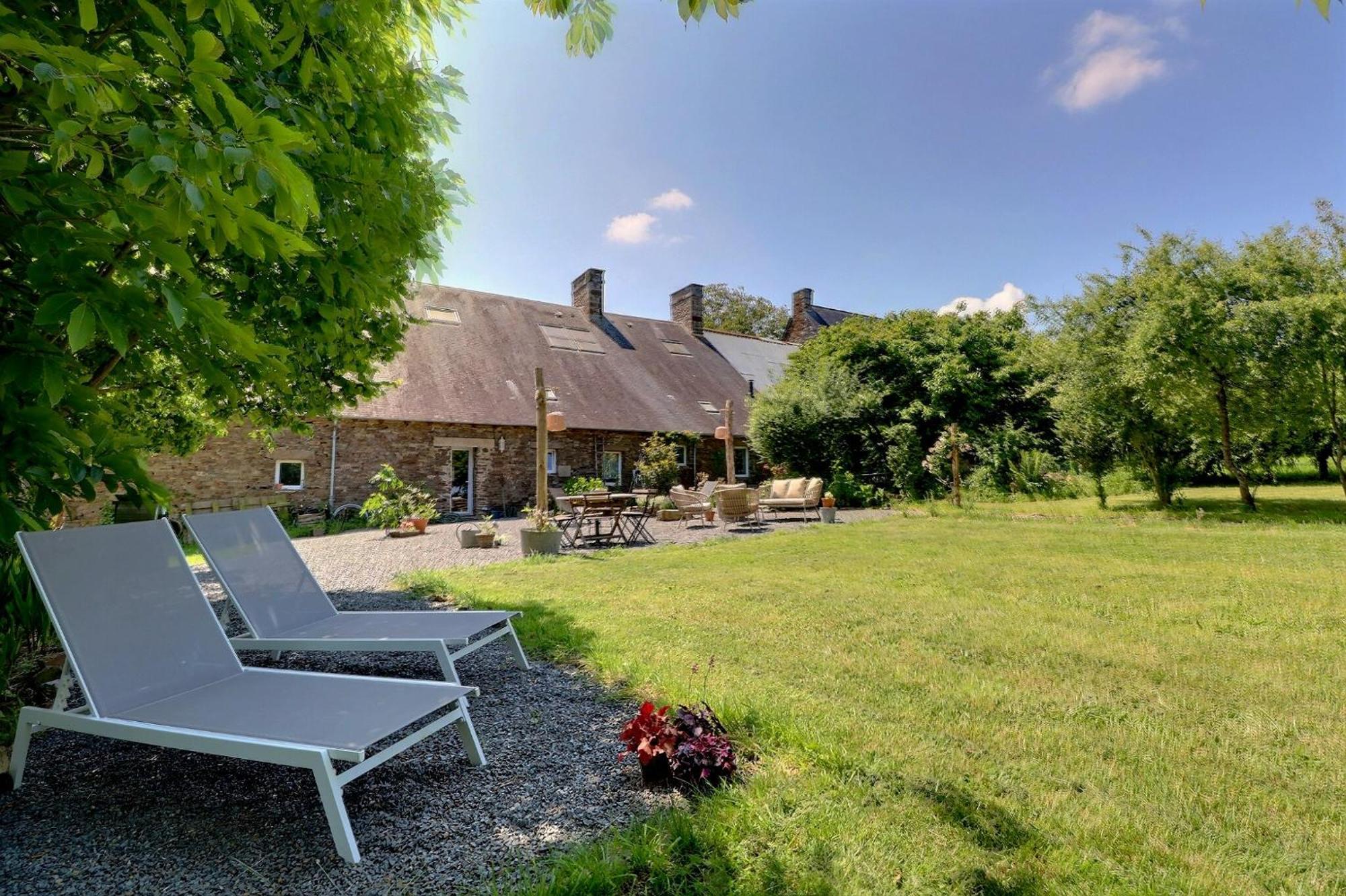 Agritourisme Abae Bed & Breakfast Sougeal Exterior photo